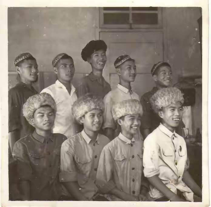 老照片里的岁月 - 银行宣传队小记