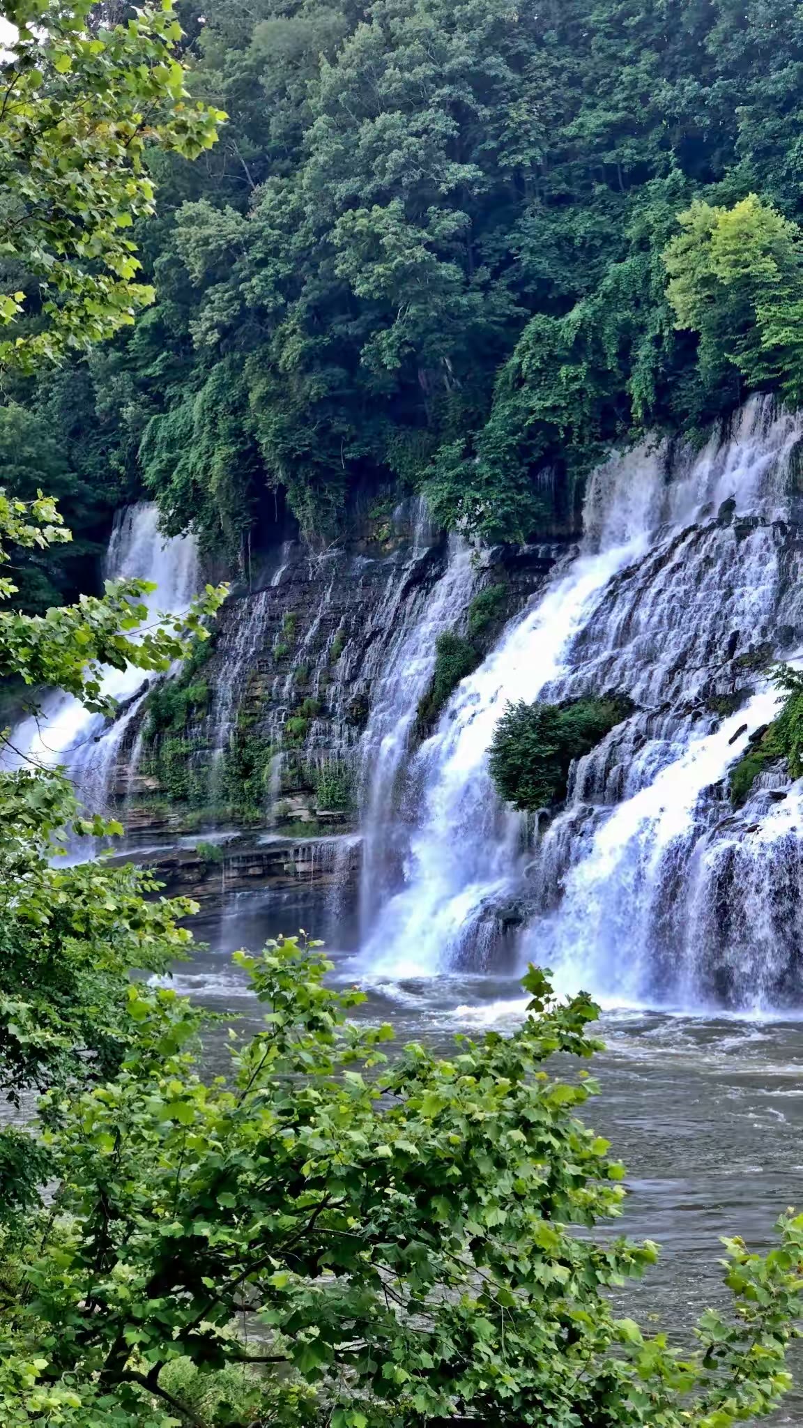 公园里的第二个瀑布:Twin Falls