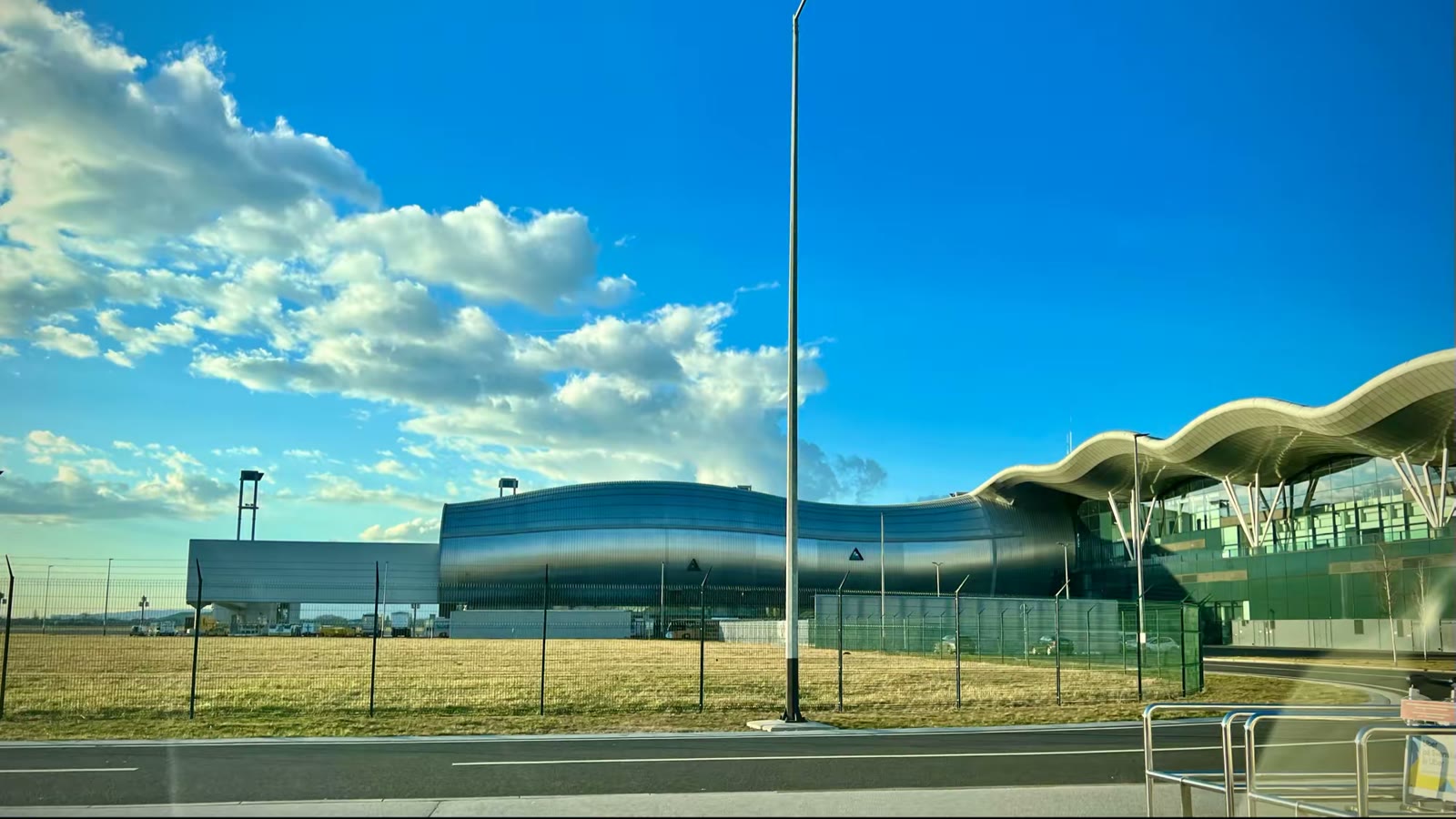 萨格勒布 (Zagreb, Croatia): 圣母升天大教堂—耶拉契奇总督广场—圣马可教堂 - 欧洲最美丽的墓园之一Mirogoj
