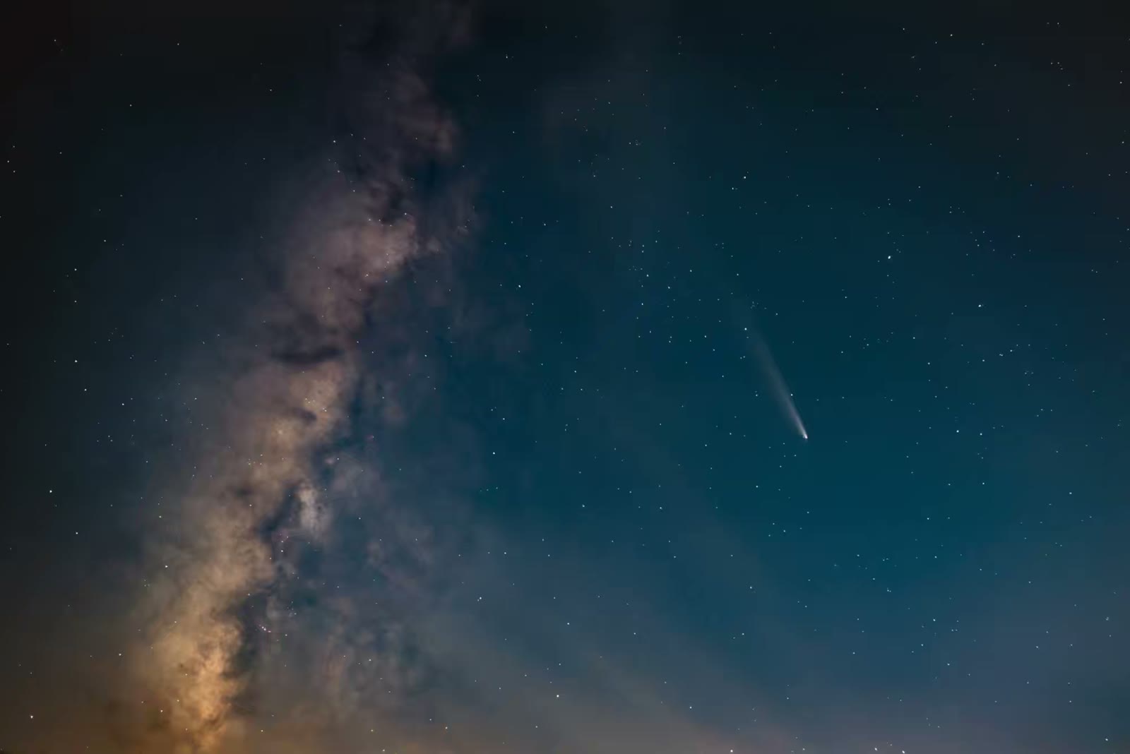 紫金山-阿特拉斯彗星