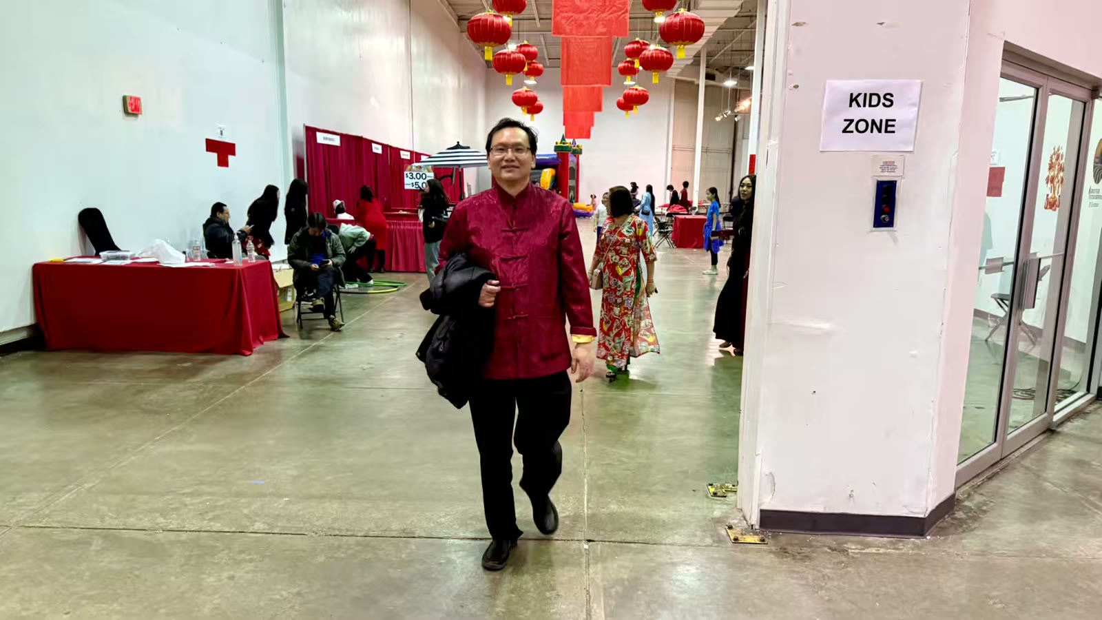 新年庙会的志愿者们小记