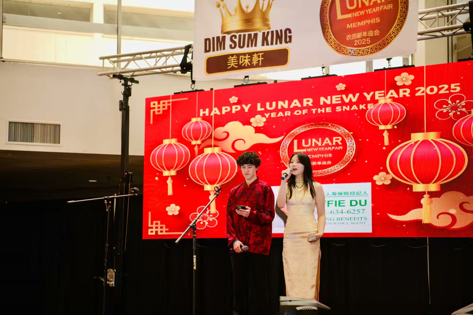 走马观花逛庙会