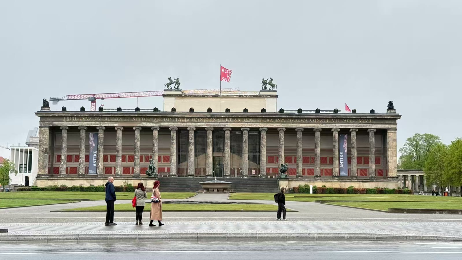 中欧四城漫步行 街头巷尾皆是景