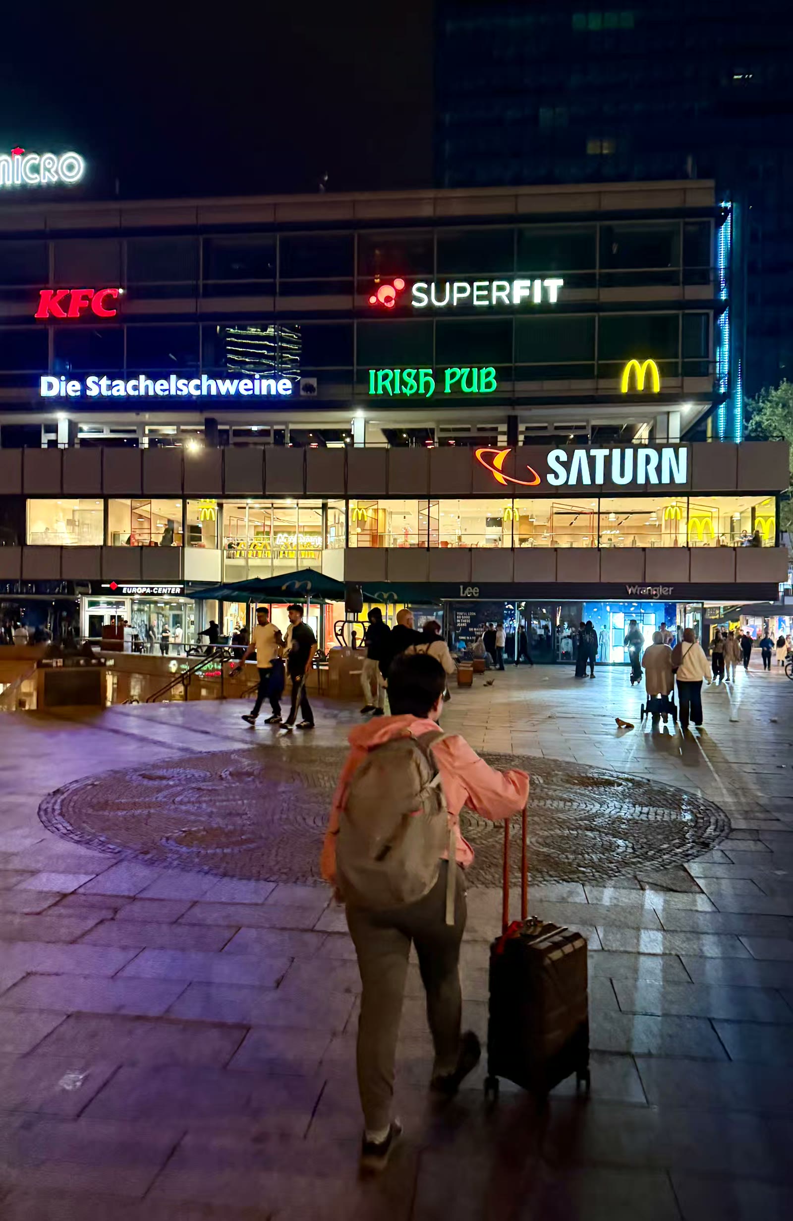 中欧四城漫步行 街头巷尾皆是景