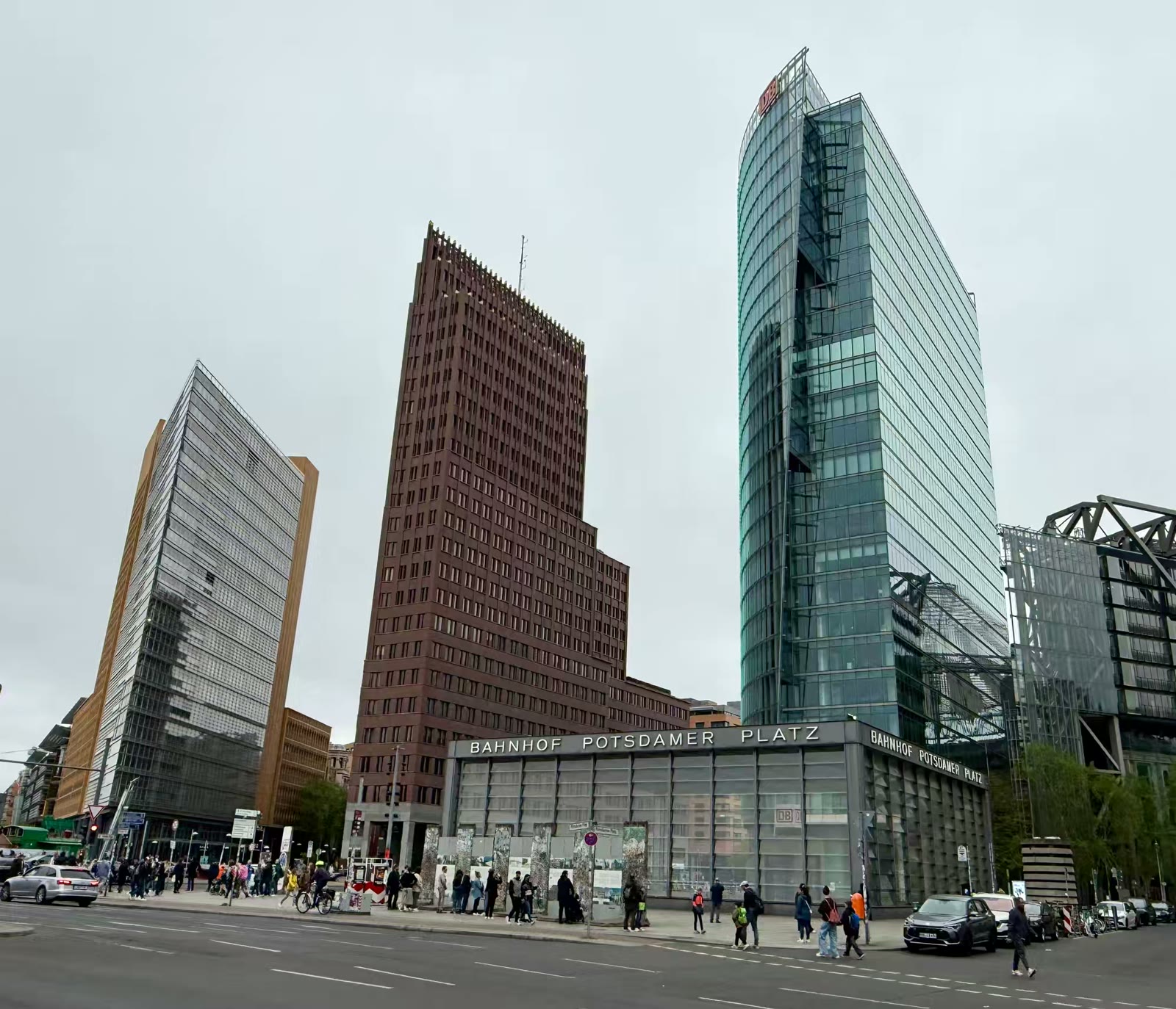 中欧四城漫步行 街头巷尾皆是景