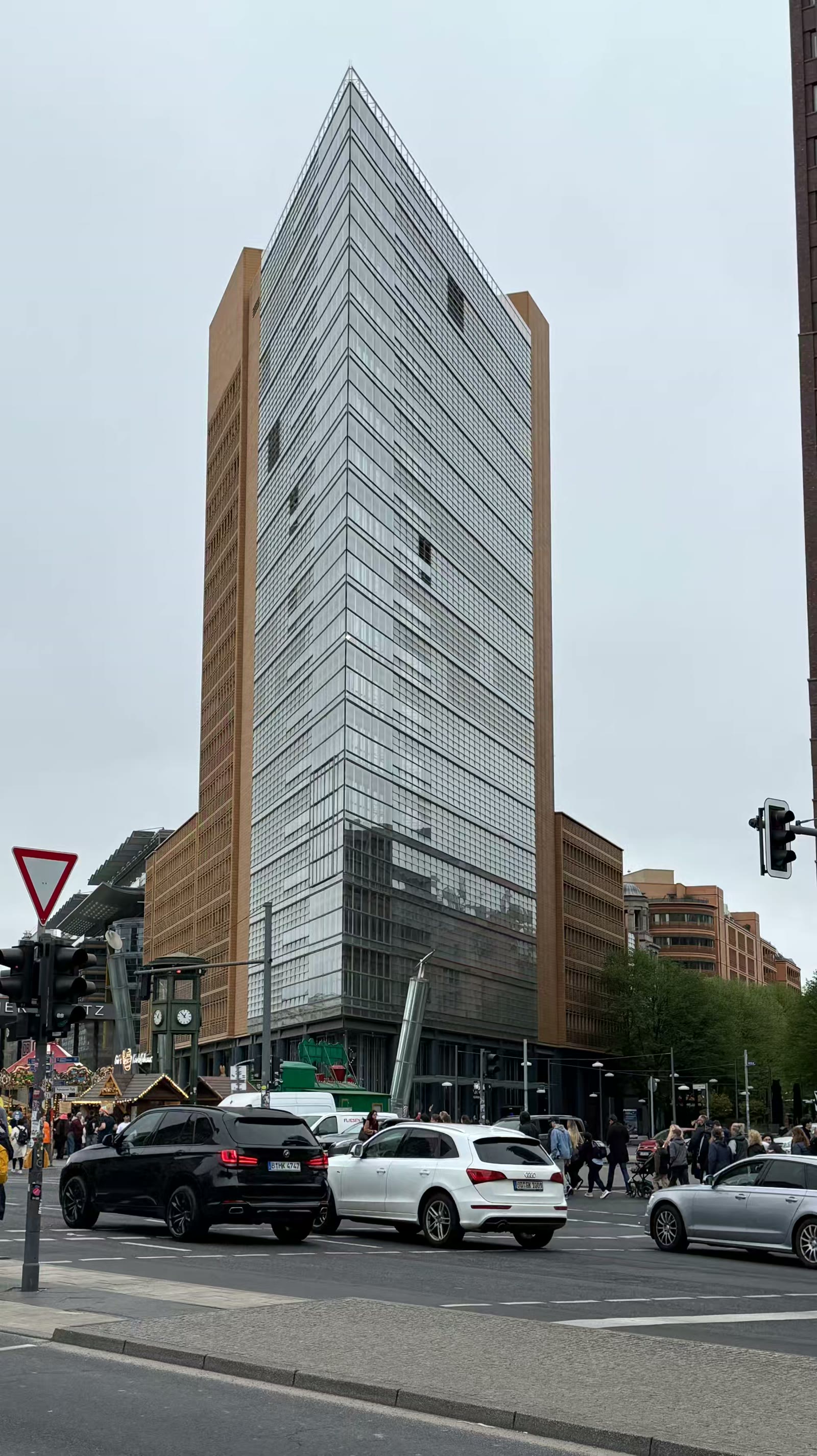 中欧四城漫步行 街头巷尾皆是景