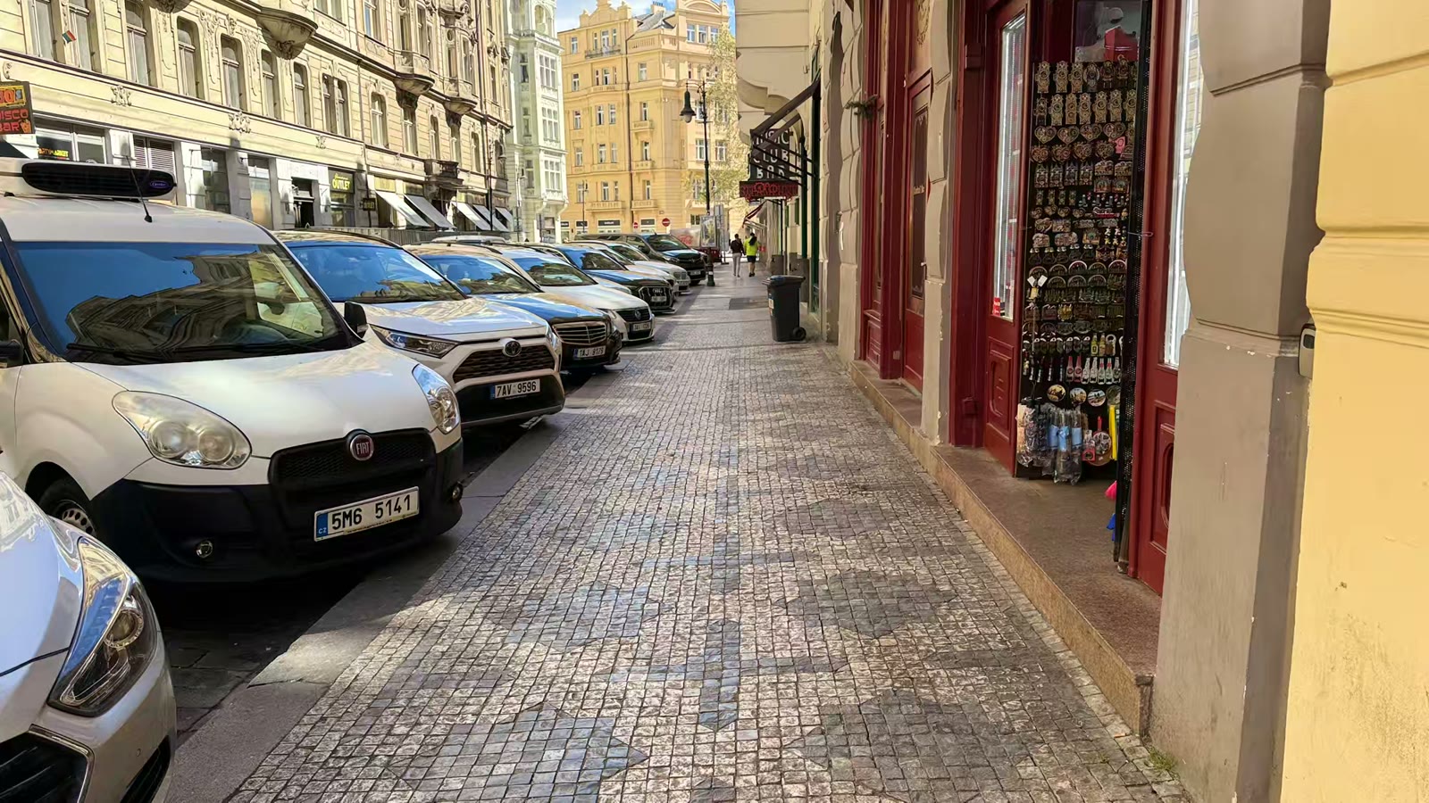中欧四城漫步行 街头巷尾皆是景
