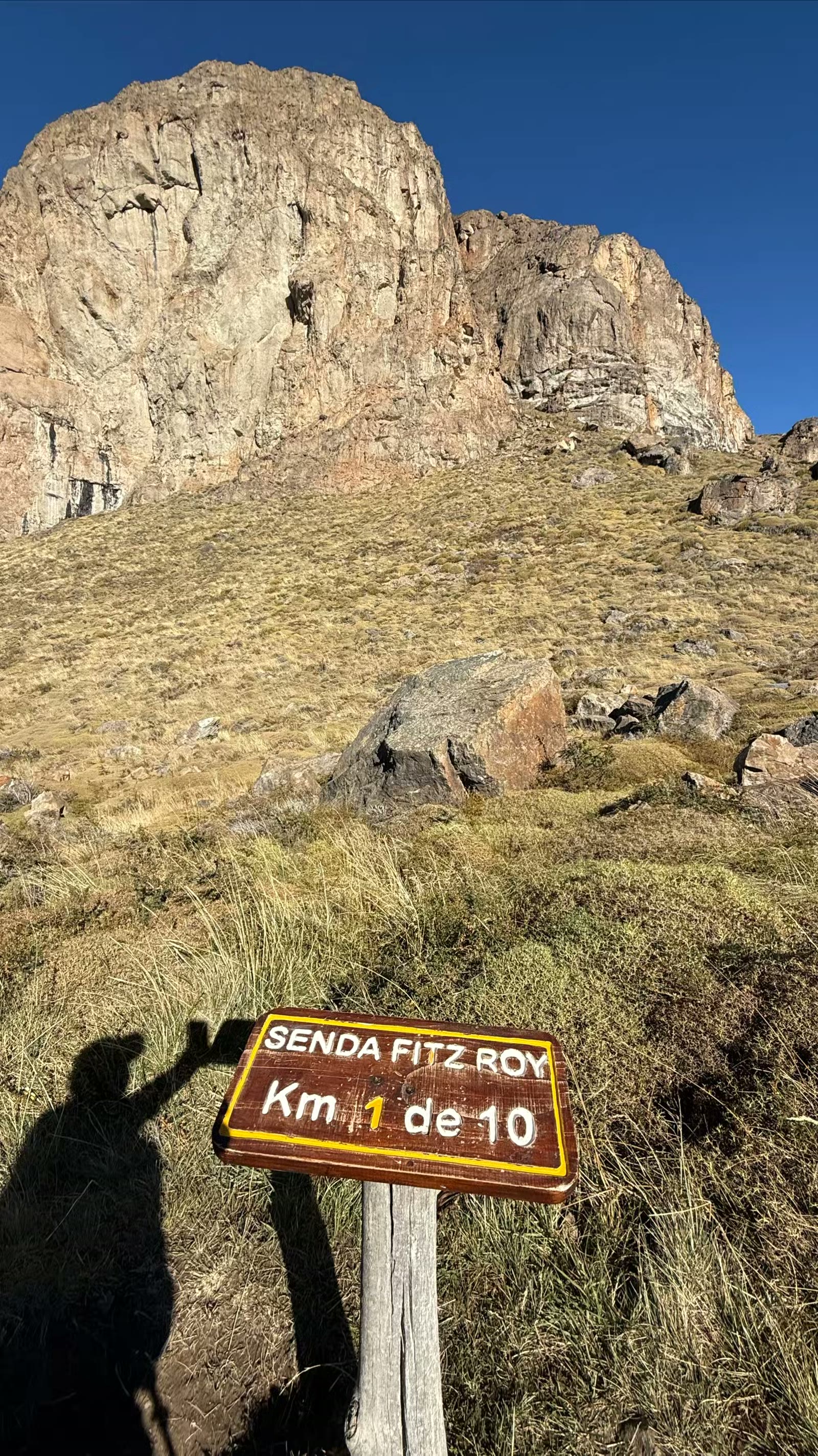 11:16 am 走到一公里处的路标。