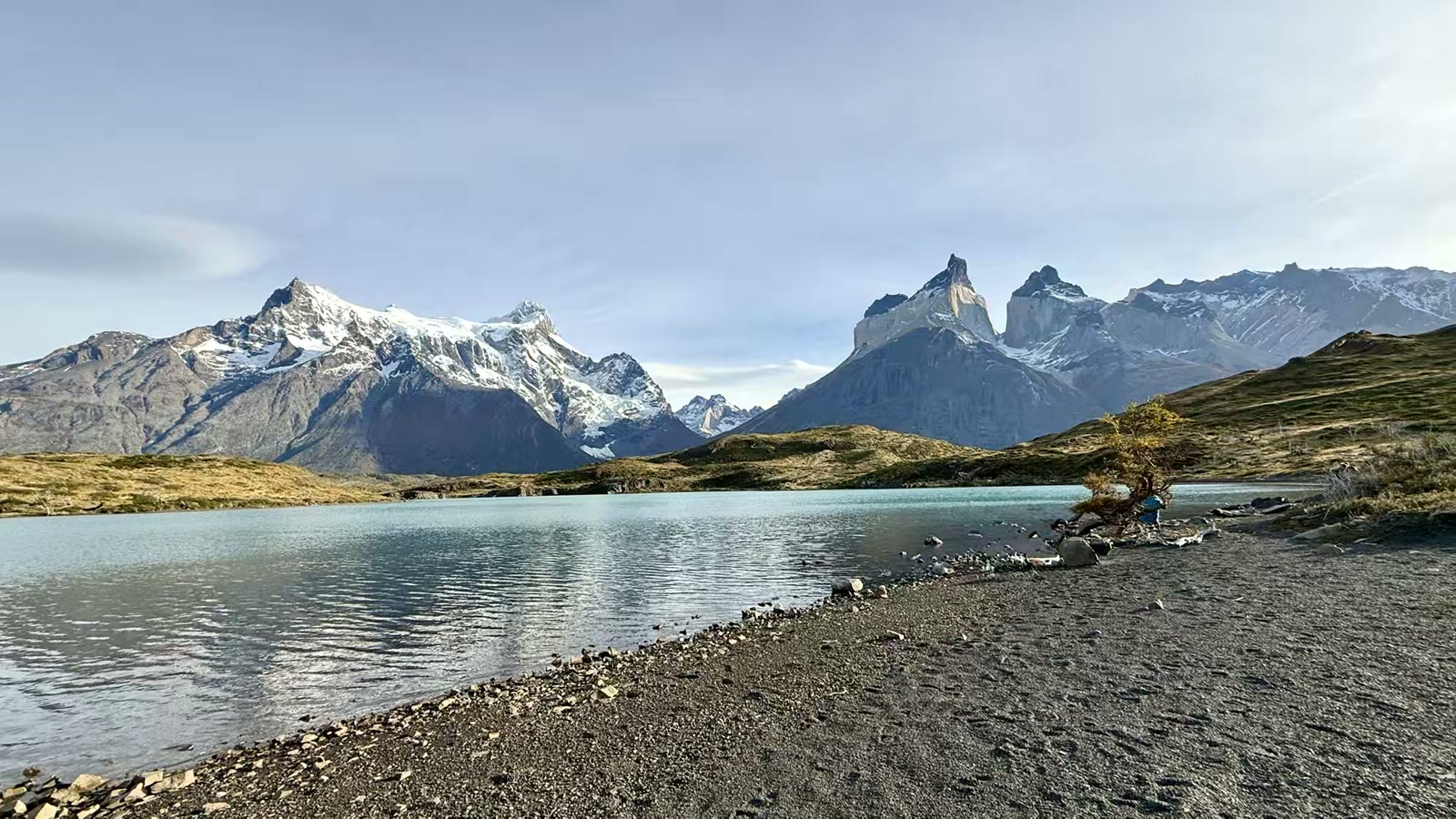 十点二十分左右到达库埃尔诺斯观景点(Mirador Cuernos)。