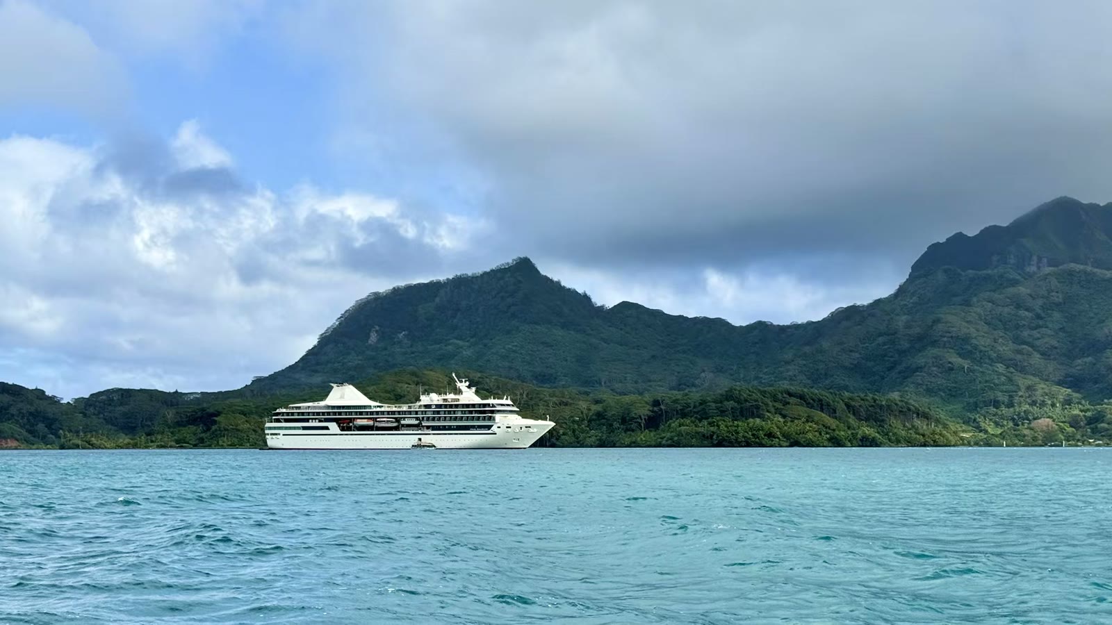 第二天:胡阿希内岛(Huahine)