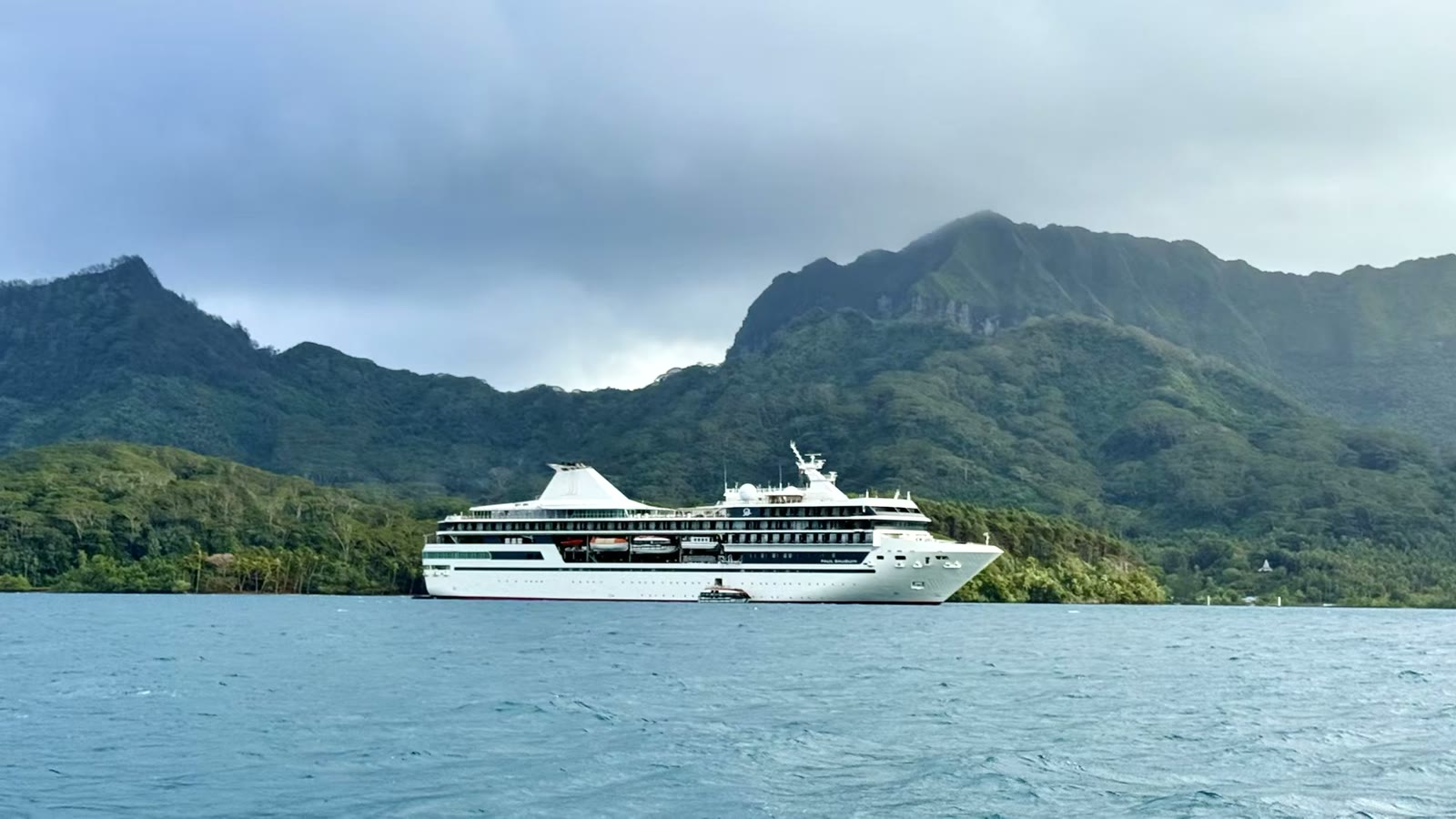 第二天:胡阿希内岛(Huahine)
