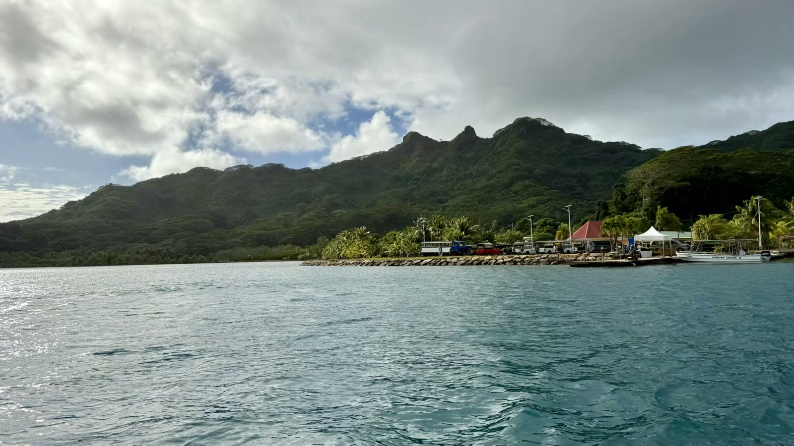 第二天:胡阿希内岛(Huahine)